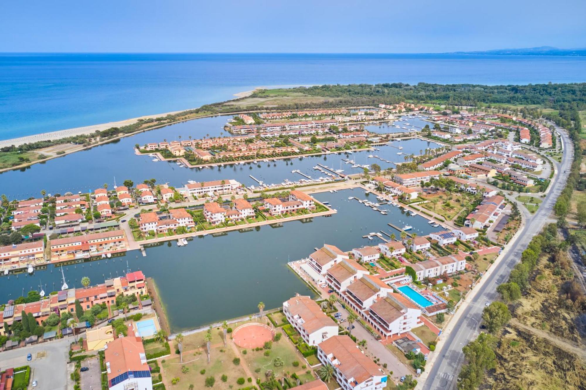 Casa Vacanze Lux By White Aparthotel I Casoni Εξωτερικό φωτογραφία
